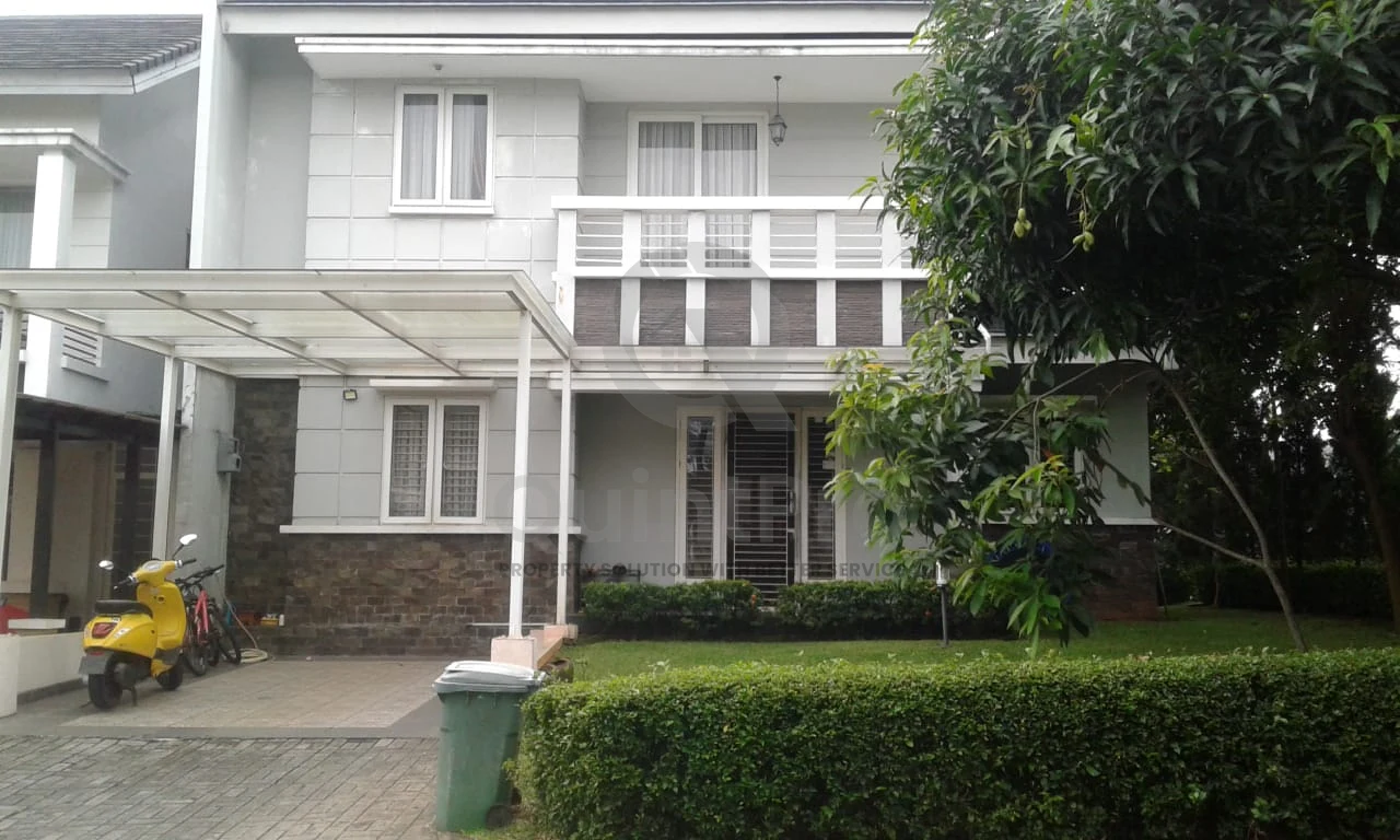 Rumah 4+1KT De Latinos BSD, 2 Lantai SHM Halaman Asri One Gate System