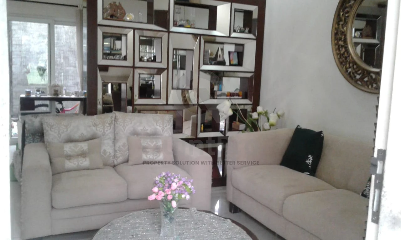 Rumah 4+1KT De Latinos BSD, 2 Lantai SHM Halaman Asri One Gate System — foto 2