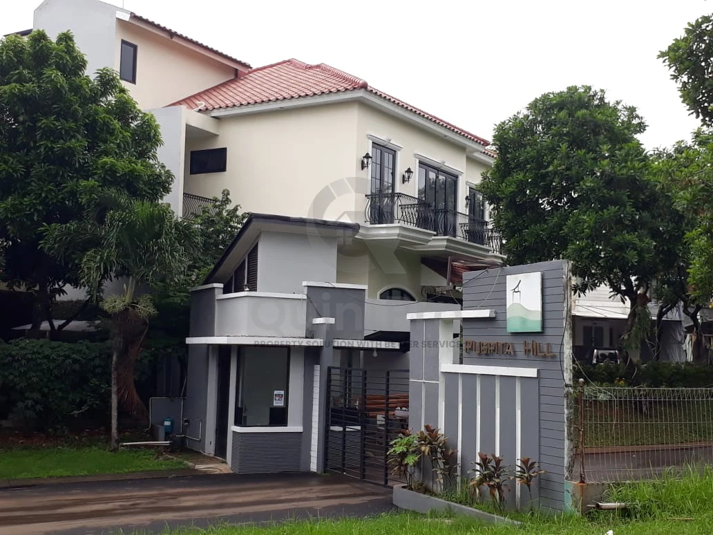 Rumah 4+2KT di Puspita Loka BSD City, 2 Lantai SHM Halaman Hijau Asri — foto 2