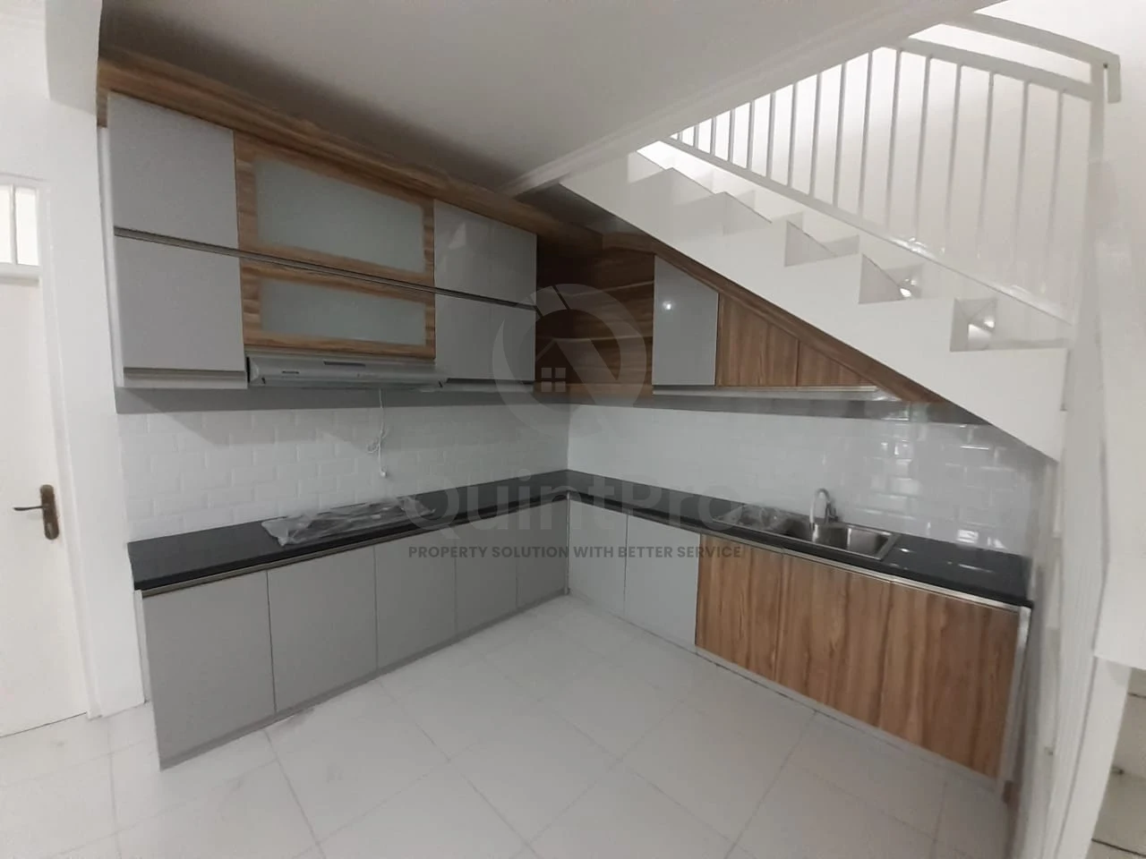 Rumah Dijual di Santiago, BSD City, 3KT — foto 4