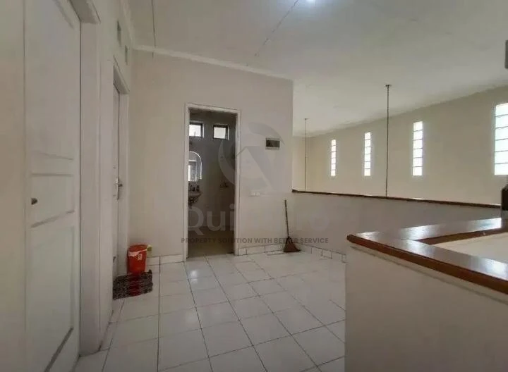 Rumah 3KT 2 Lantai di Puspita Loka BSD City, Dekat Al-Azhar Bebas Banjir — foto 3