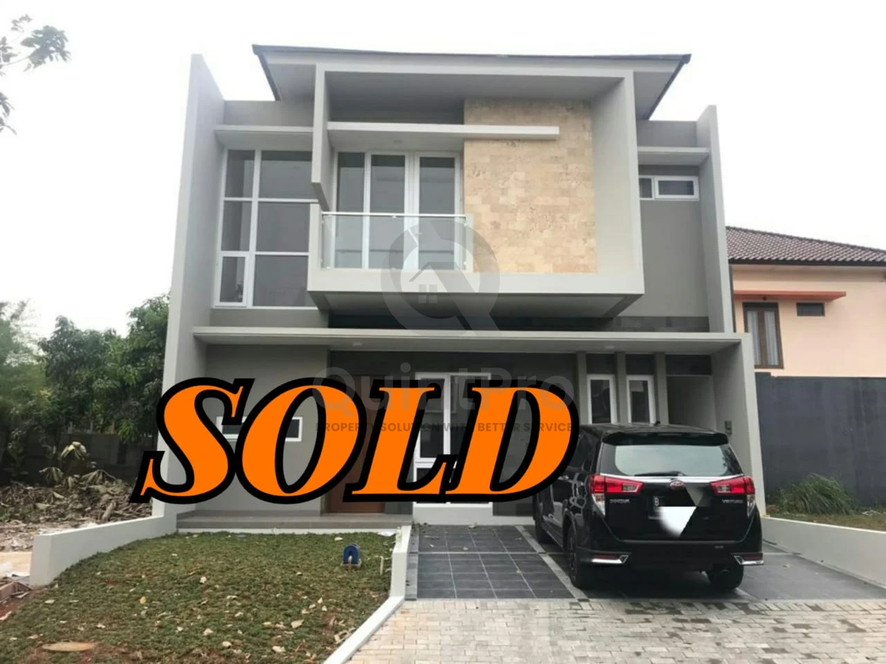 Rumah Modern 4+1KT di Taman Chrysant BSD City, 2 Lantai SHM