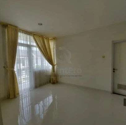Rumah 3+1KT Disewa di Serpong Natura BSD City, Modern Minimalis Halaman Asri — foto 2