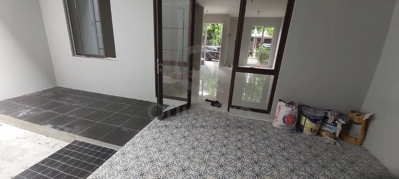 Rumah 4KT 2 Lantai Disewa di Foresta BSD City, Halaman Hijau Asri — foto 4