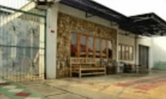 Kost 30KT SHM di Sawah Lunto Manggarai, 2 Lantai Garden Luas Semi-Furnished — foto 2