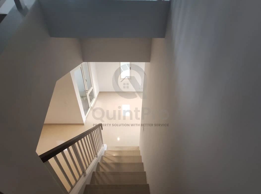Rumah Modern 3KT di The Savia BSD City, Halaman Asri 2 Lantai — foto 3