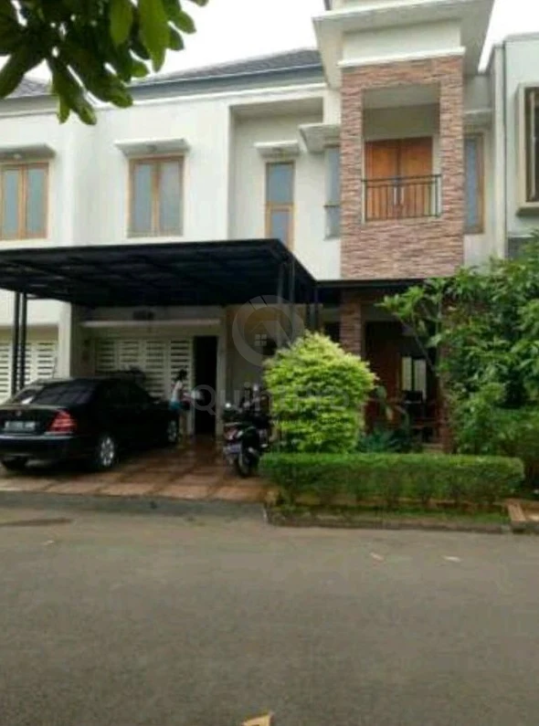 Rumah 4+1KT 2 Lantai di Bintaro Hijau Residence, One Gate SHM Bebas Banjir — foto 2