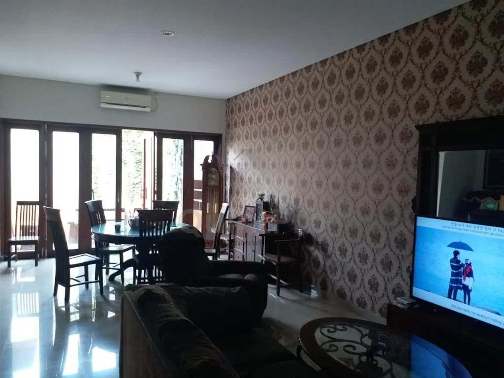 Rumah 4+1KT 2 Lantai di Bintaro Hijau Residence, One Gate SHM Bebas Banjir — foto 3