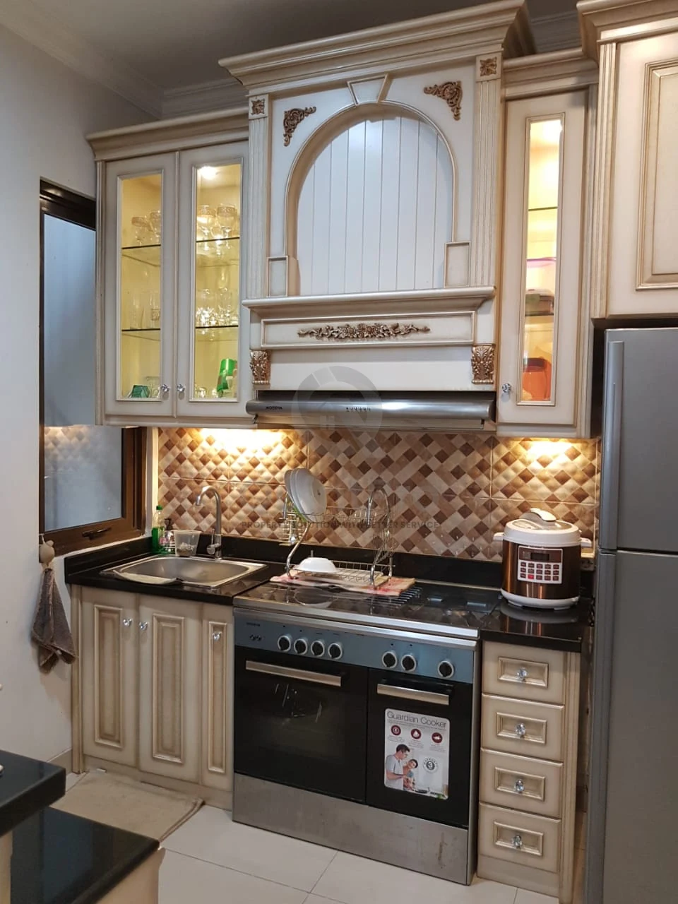 Rumah Modern 4+1KT di Blossom Ville BSD, 2 Lantai SHM Akses Tol Dekat — foto 4