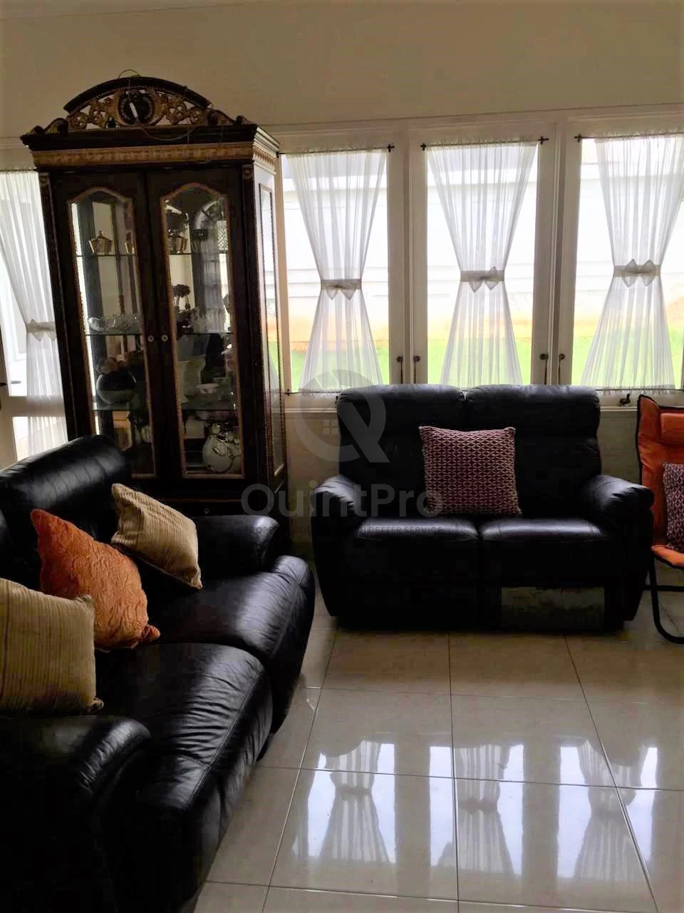 Rumah Klasik Modern 4+1KT di Taman Giri Loka BSD, SHM Furnished 2 Lantai — foto 4