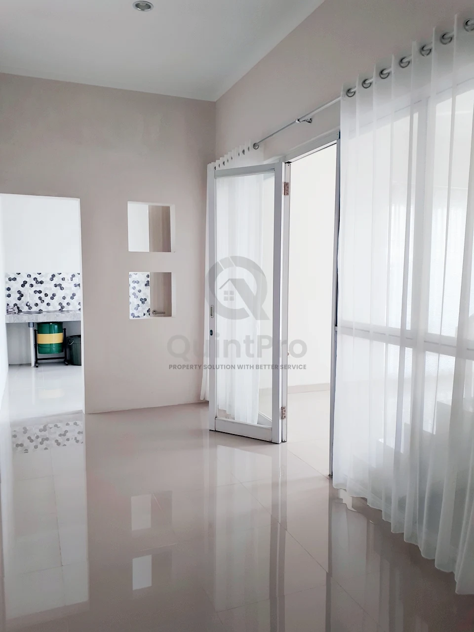 Rumah 3KT 2 Lantai Disewa di Serpong Grand Park BSD, Modern Minimalis — foto 4