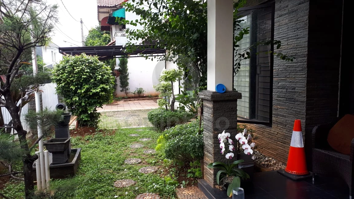Rumah 4+1KT 2 Lantai di Cinere Depok, SHM Dekat Cinere Mall — foto 4