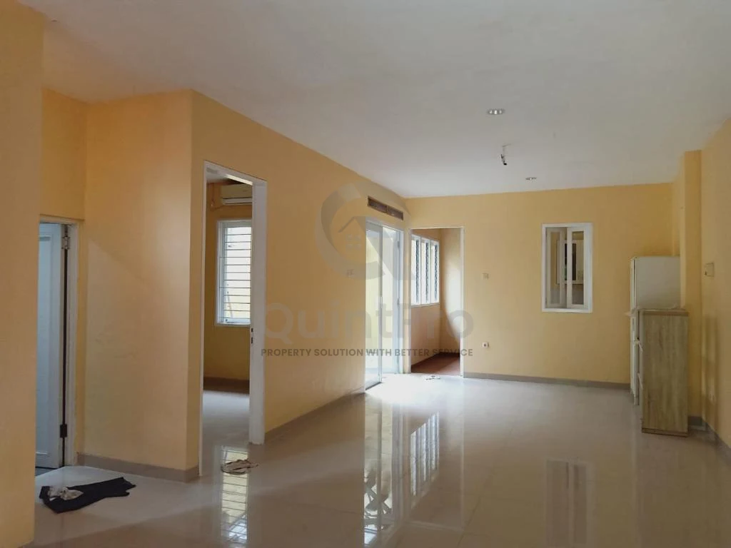 Rumah 2KT 2 Lantai di Catalonia Nusa Loka BSD, SHM Siap Huni — foto 2