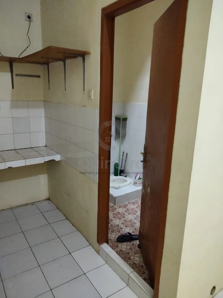 Rumah 3+1KT 140m² Kencana Loka BSD, Bebas Banjir One Gate System SHM — foto 2