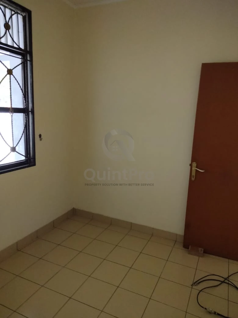 Rumah 3+1KT 140m² Kencana Loka BSD, Bebas Banjir One Gate System SHM — foto 3