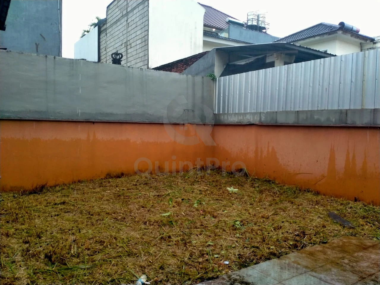 Rumah Klasik 3+1KT di Taman Giri Loka BSD City, 2 Lantai SHM Halaman Asri — foto 5