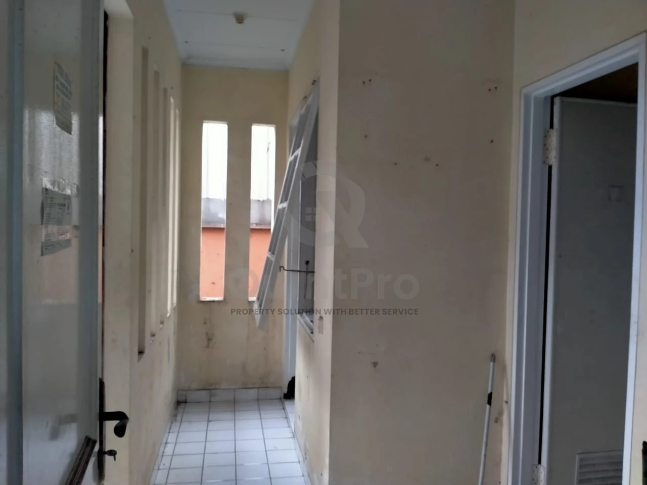 Rumah Dijual di Taman Giri Loka, BSD City, 3KT — foto 9