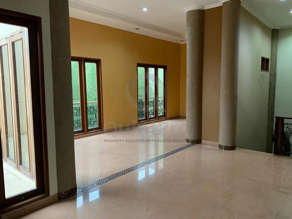 Rumah 5KT 337m² di Solange Residence Ciputat, 10 Menit MRT Lebak Bulus SHM — foto 4
