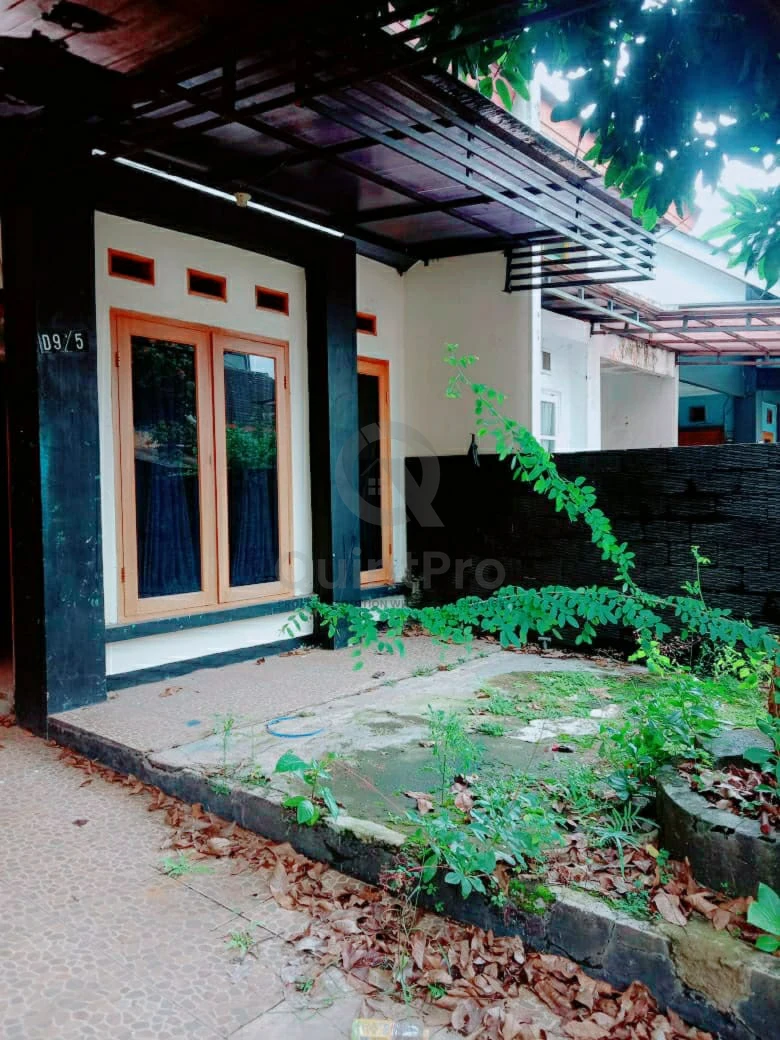 Rumah 2KT di Pesona Serpong Pamulang, SHM Kolam Renang Keamanan 24 Jam — foto 2