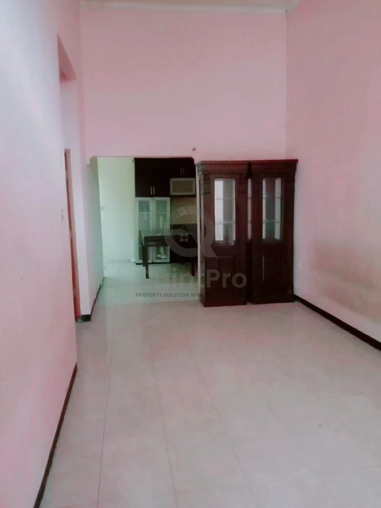 Rumah 2KT di Pesona Serpong Pamulang, SHM Kolam Renang Keamanan 24 Jam — foto 3