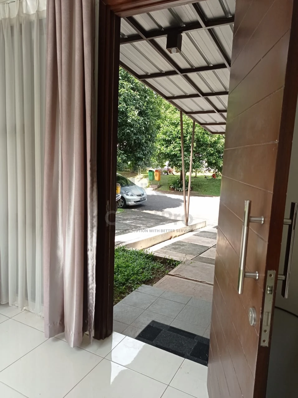 Rumah 3KT 2 Lantai di Nittaya BSD City Tangerang Selatan, Modern Minimalis — foto 2