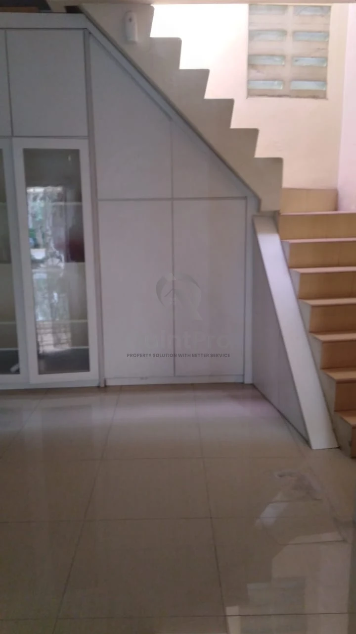 Rumah 3KT 200m² Disewa di Serpong Estate BSD City, 2 Lantai Siap Huni — foto 4