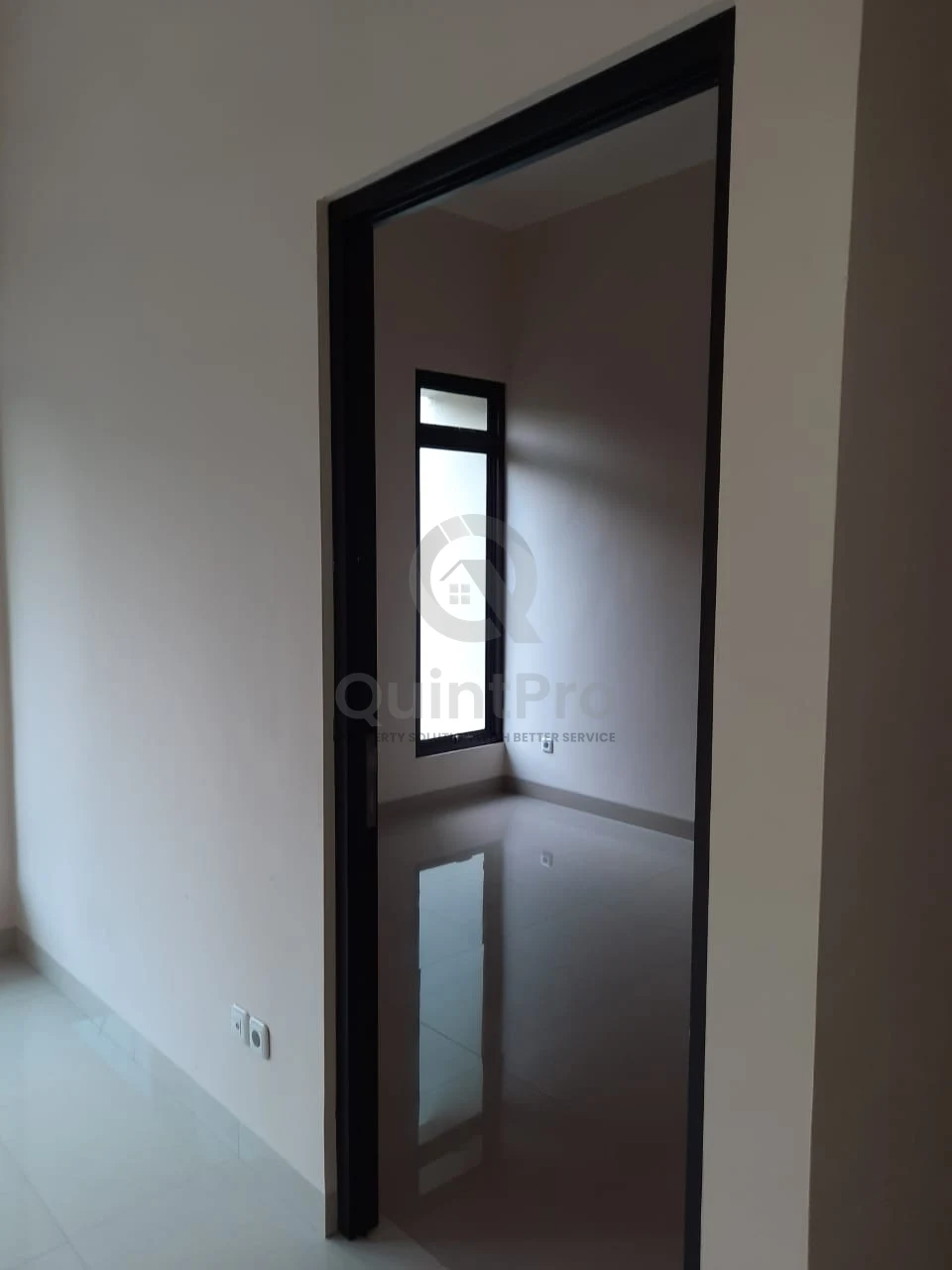 Rumah Modern 4+1KT di Puspita Loka BSD City, 2 Lantai SHM Desain Minimalis — foto 5