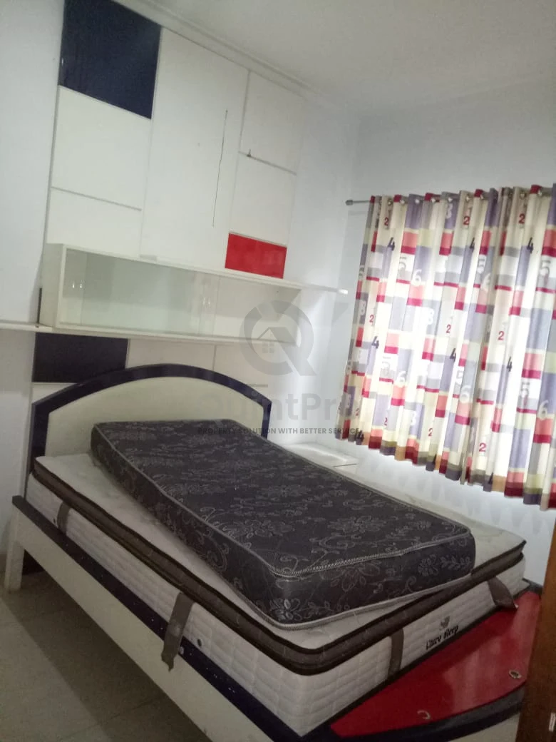 Rumah 4+1KT 230m² Onyx Alam Sutera BSD, 2 Lantai Modern Asri SHM — foto 5