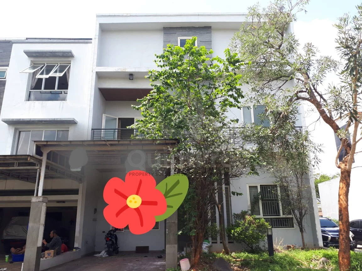 Rumah 3+1KT 300m² di Onyx Alam Sutera BSD, Modern 3 Lantai Dekat Tol Jakarta