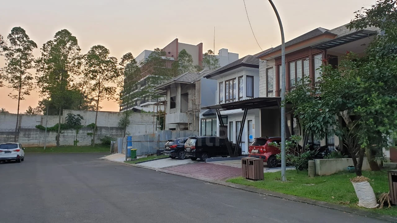 Rumah 3+1KT 2 Lantai di The Avani BSD City, Halaman Asri SHM — foto 2