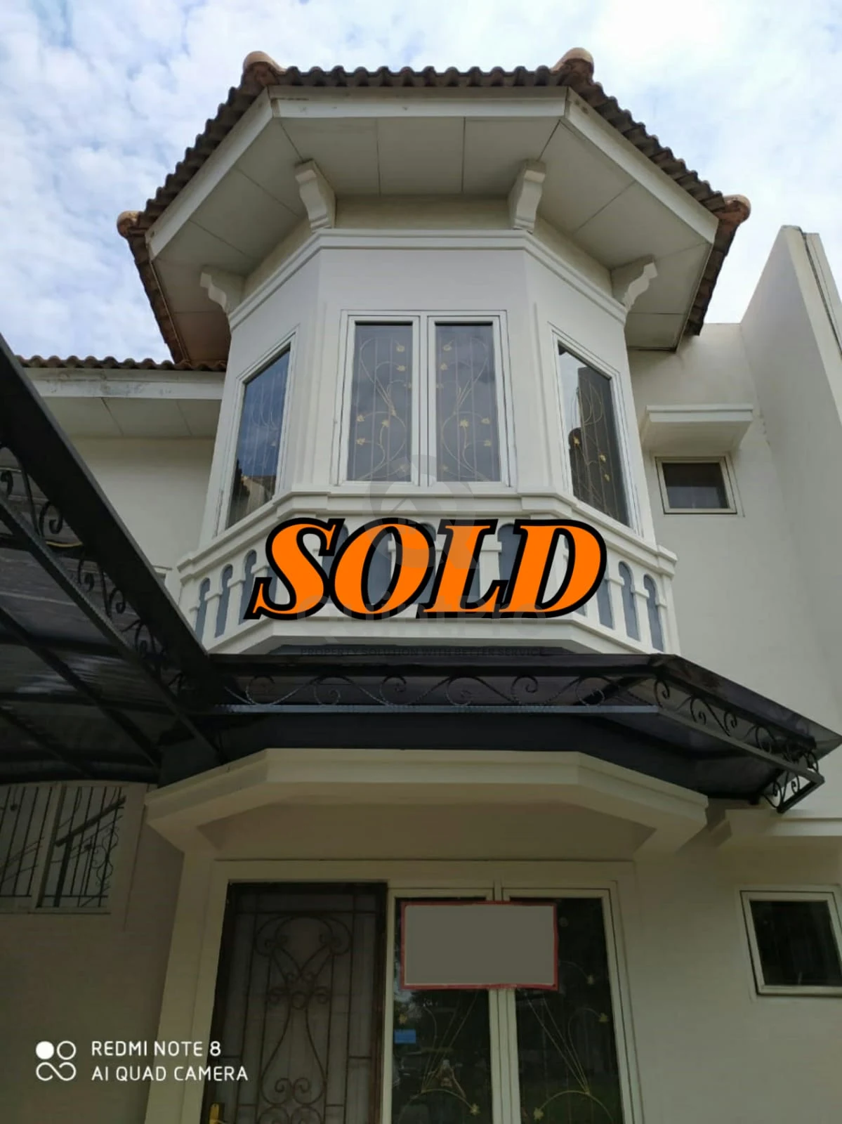 Rumah 3+1KT 2 Lantai di De Latinos BSD City, Desain Klasik Hook Position HGB