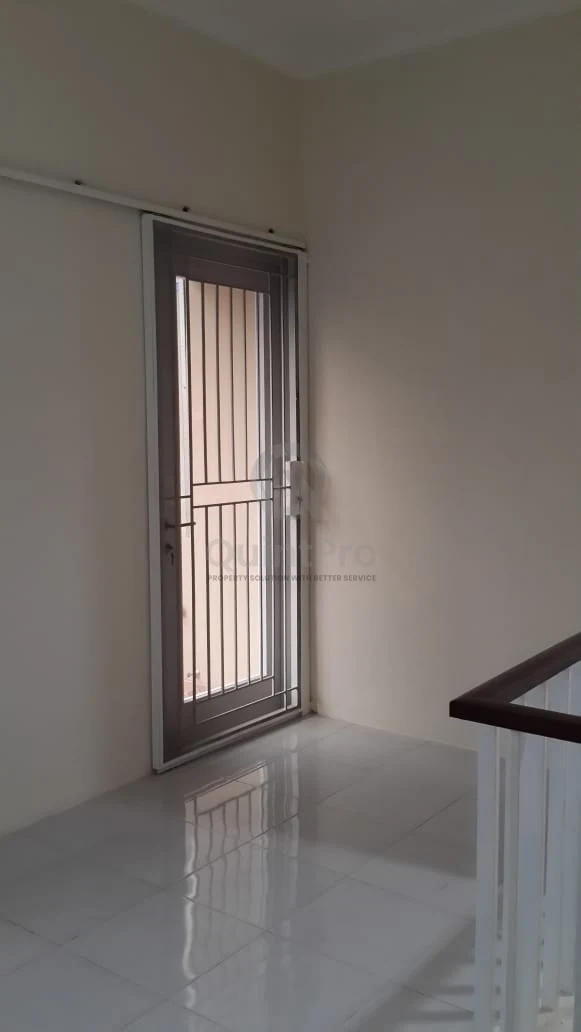 Rumah 2+1KT 140m² New Serpong Estate BSD, Semi-Furnished Bebas Banjir SHM — foto 5