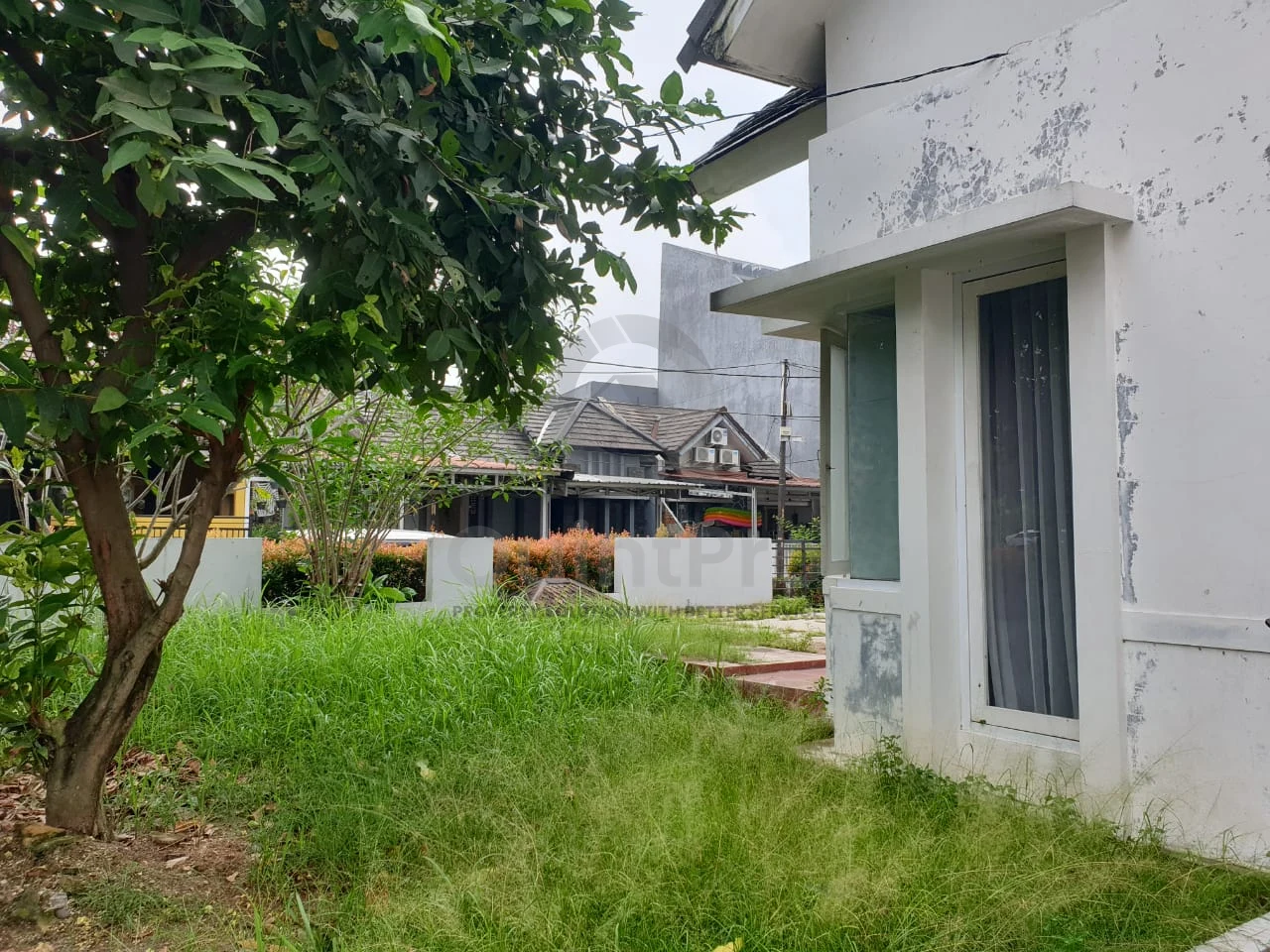 Rumah 2KT 140m² di Serpong Park BSD City, SHM Siap Huni — foto 2