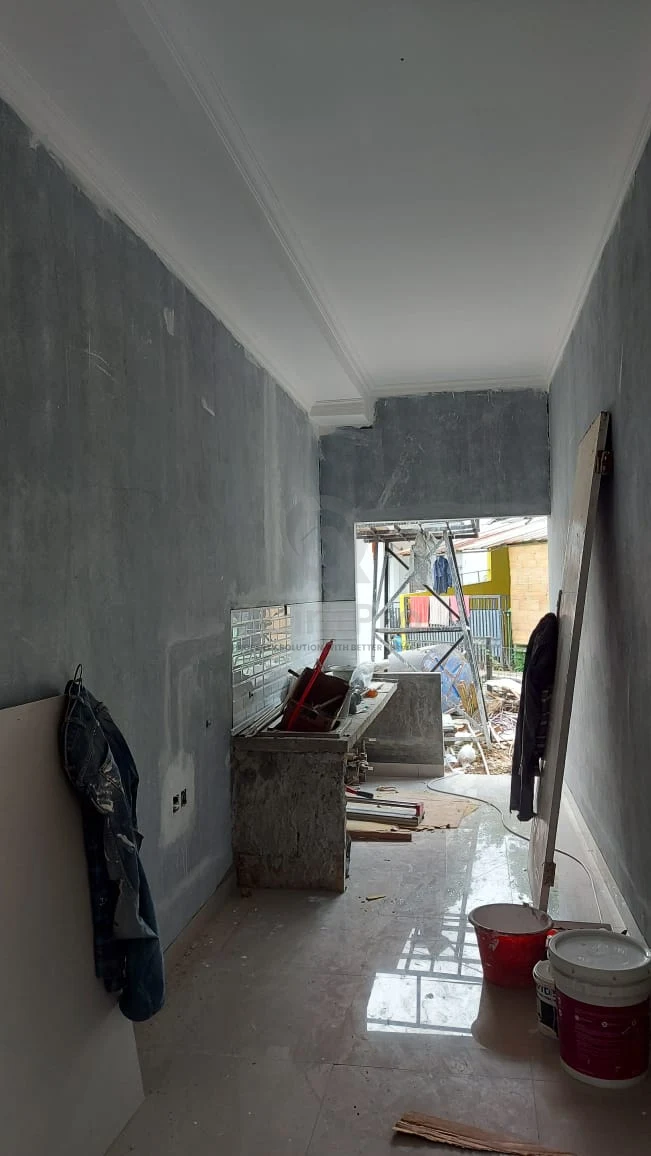 Rumah 3KT 80m² di Serpong Terrace Tangerang Selatan, SHM Siap Renovasi — foto 2
