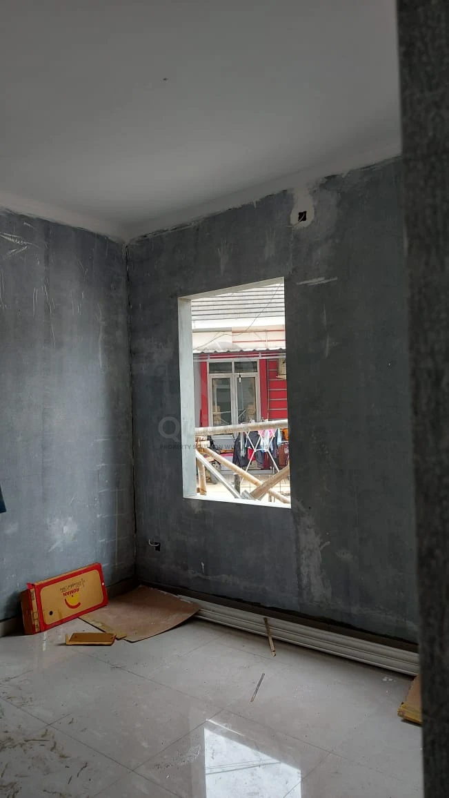 Rumah 3KT 80m² di Serpong Terrace Tangerang Selatan, SHM Siap Renovasi — foto 3