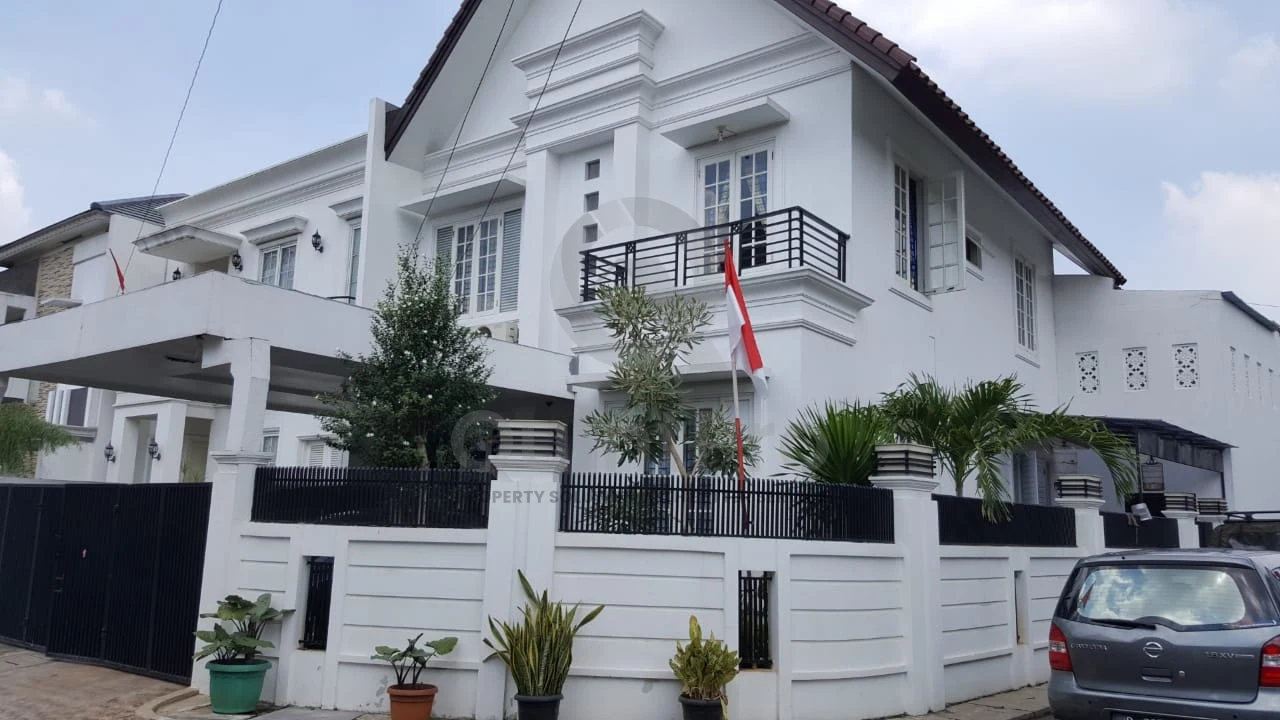 Rumah Hook 5+1KT 2 Lantai di Cipinang, Furnished SHM Dekat Mall Basura