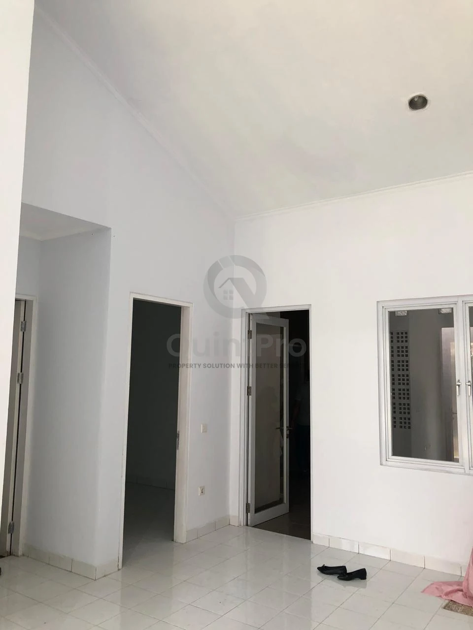 Rumah Modern 3KT di The Icon BSD City, Minimalis SHM Siap Huni — foto 2