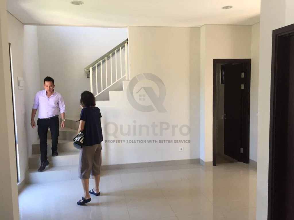 Rumah Modern 3KT 2 Lantai di Mozia Amarine BSD City, SHM Siap Huni — foto 2