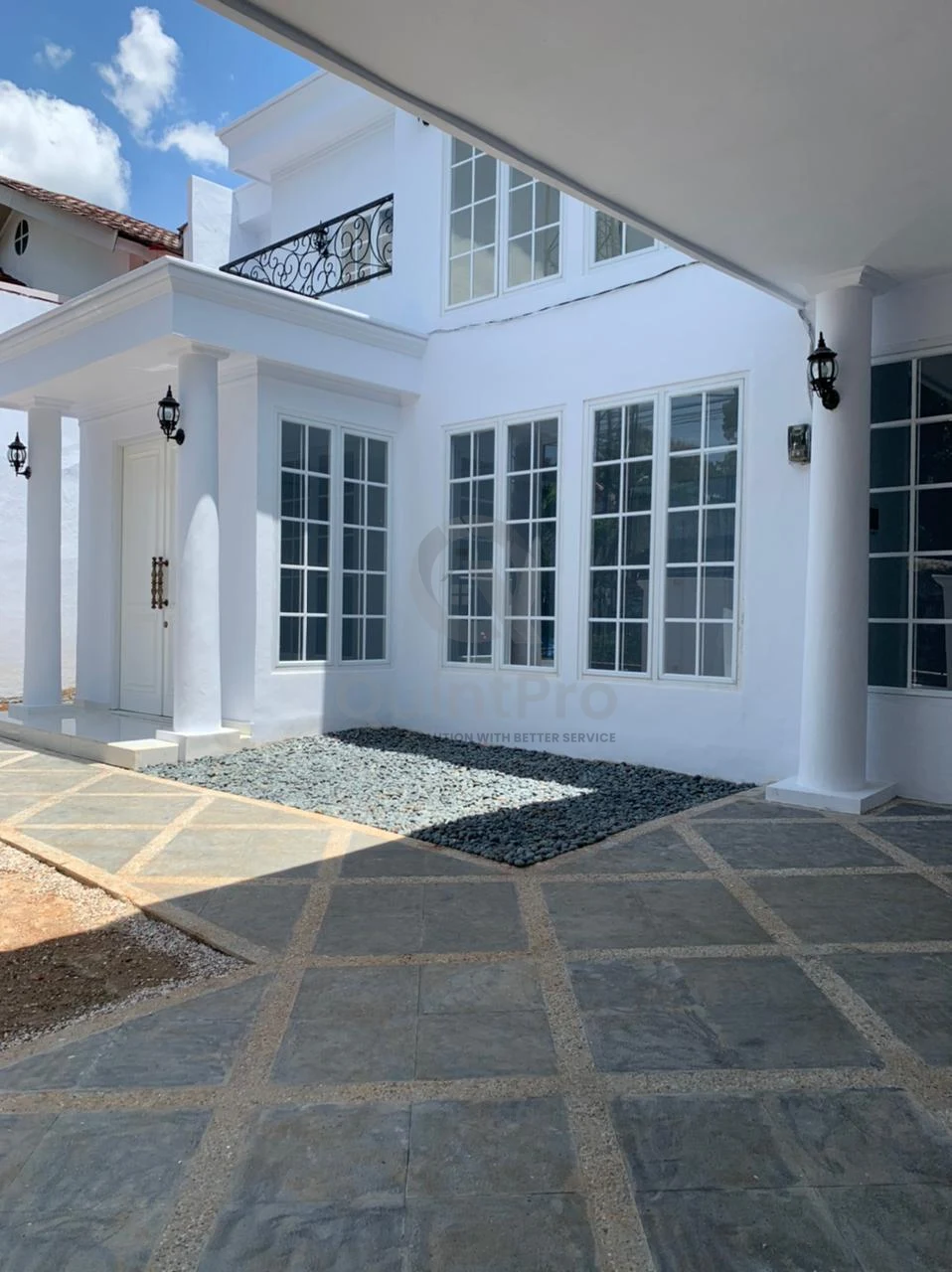 Rumah 3+1KT 255m² di Bintaro, Renovasi Baru Granit Seluruh Ruangan SHM — foto 4