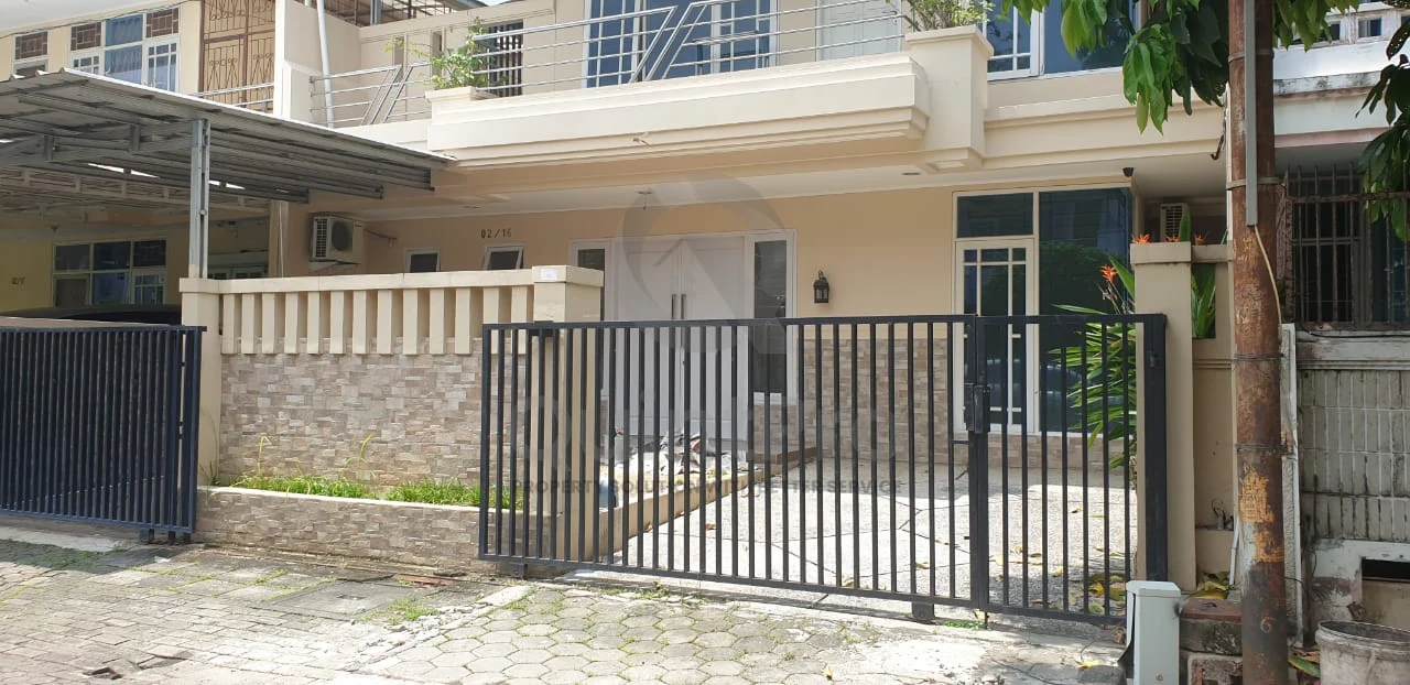 Rumah 3+1KT 270m² di Modern Land Tangerang, 2 Lantai Semi-Furnished SHM