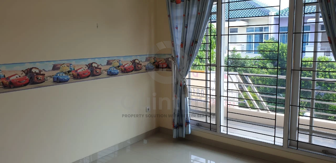 Rumah 3+1KT 270m² di Modern Land Tangerang, 2 Lantai Semi-Furnished SHM — foto 2