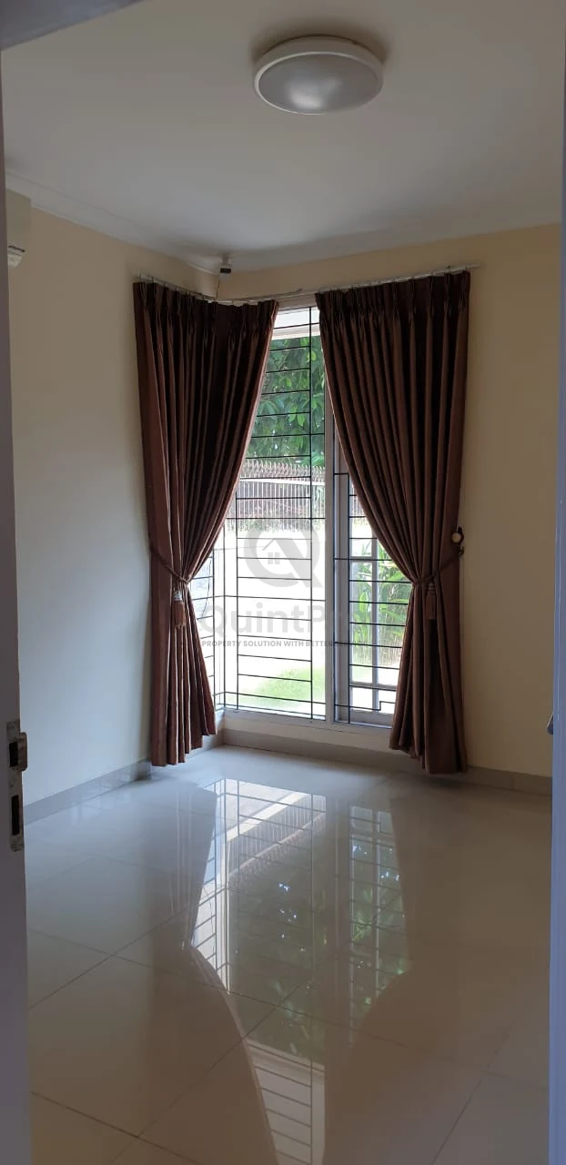 Rumah 3+1KT 270m² di Modern Land Tangerang, 2 Lantai Semi-Furnished SHM — foto 3