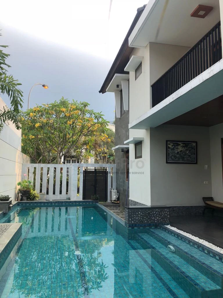 Rumah 5+1KT 2 Lantai di Puspita Loka Tangsel, Kolam Renang Furnished SHM