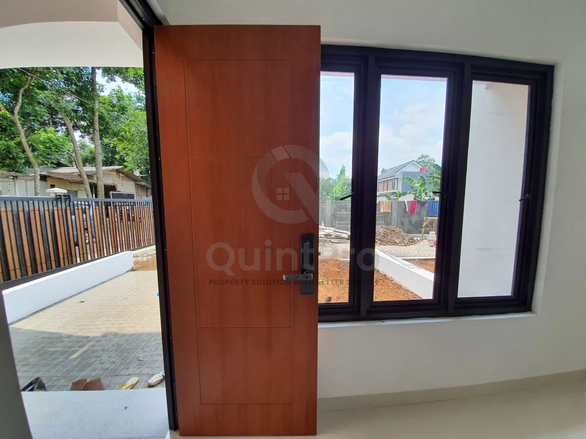 Rumah Modern 3KT 2 Lantai di Ciater Tangerang Selatan, SHM Siap KPR — foto 2