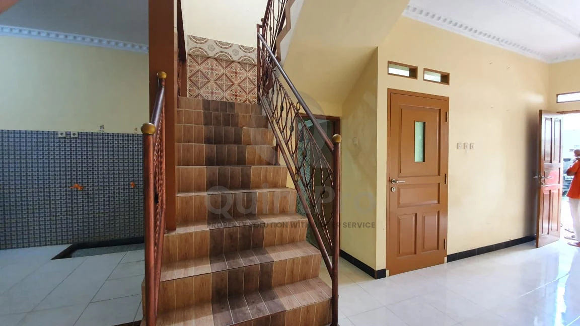 Rumah Dijual di Cipondoh, 3KT — foto 7