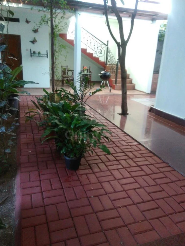 Rumah 7+6KT di Bintaro Sektor 7, 2 Jalan Hook Bonus Tanah 350m² SHM