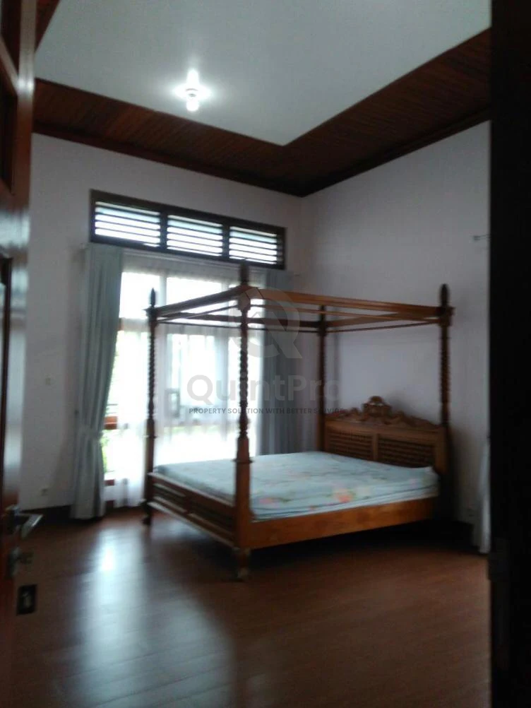Rumah 7+6KT di Bintaro Sektor 7, 2 Jalan Hook Bonus Tanah 350m² SHM — foto 5