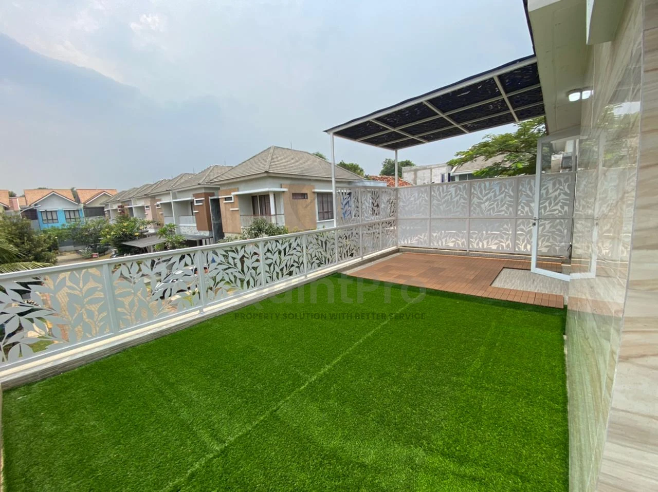 Rumah 3+1KT 200m² di Bintaro Jaya Discovery Fiore, Rooftop Rumput Hijau SHM — foto 3