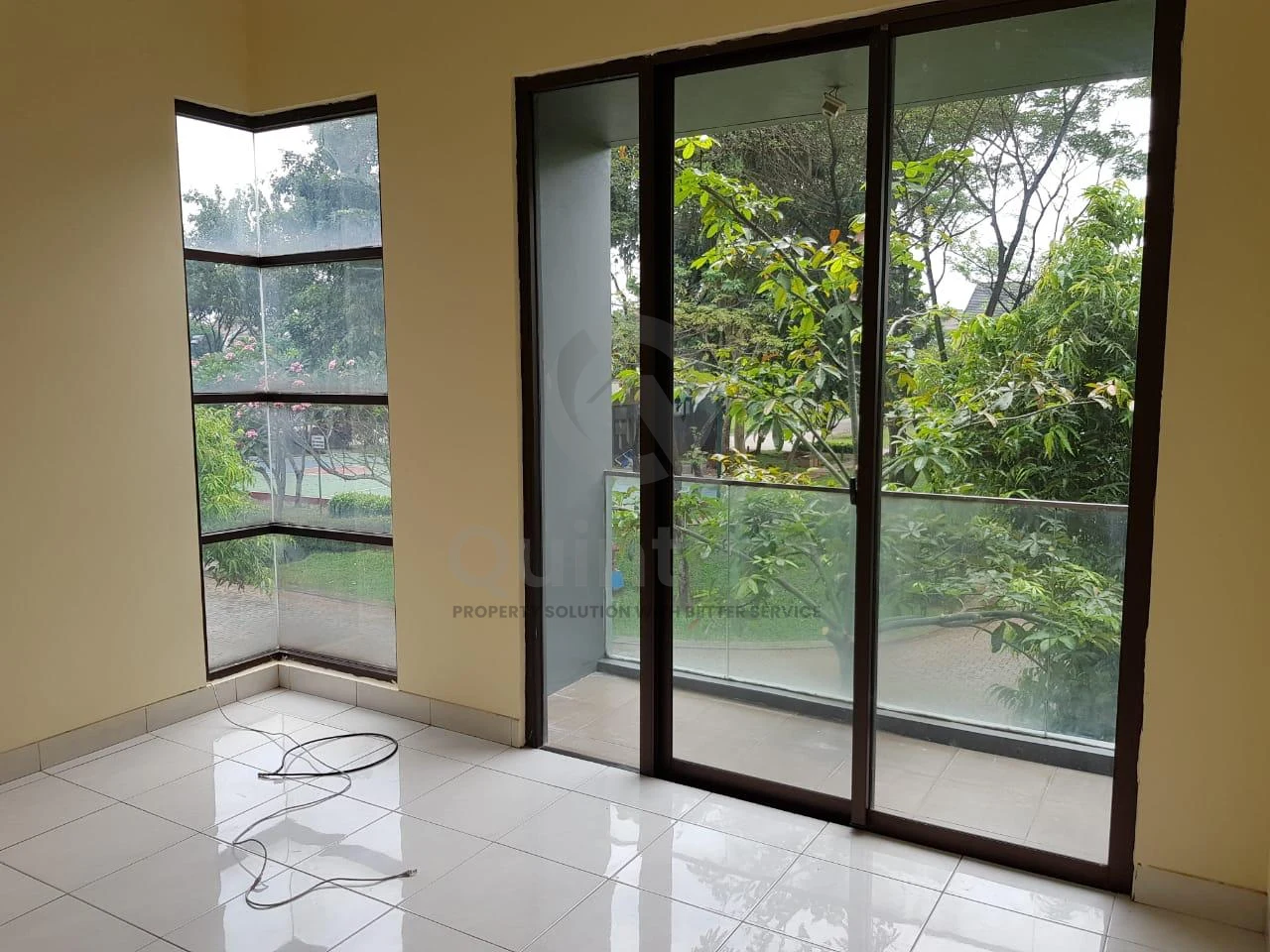 Rumah 2KT Modern di Foresta Albera BSD City, 2 Lantai Halaman Asri Disewa — foto 5