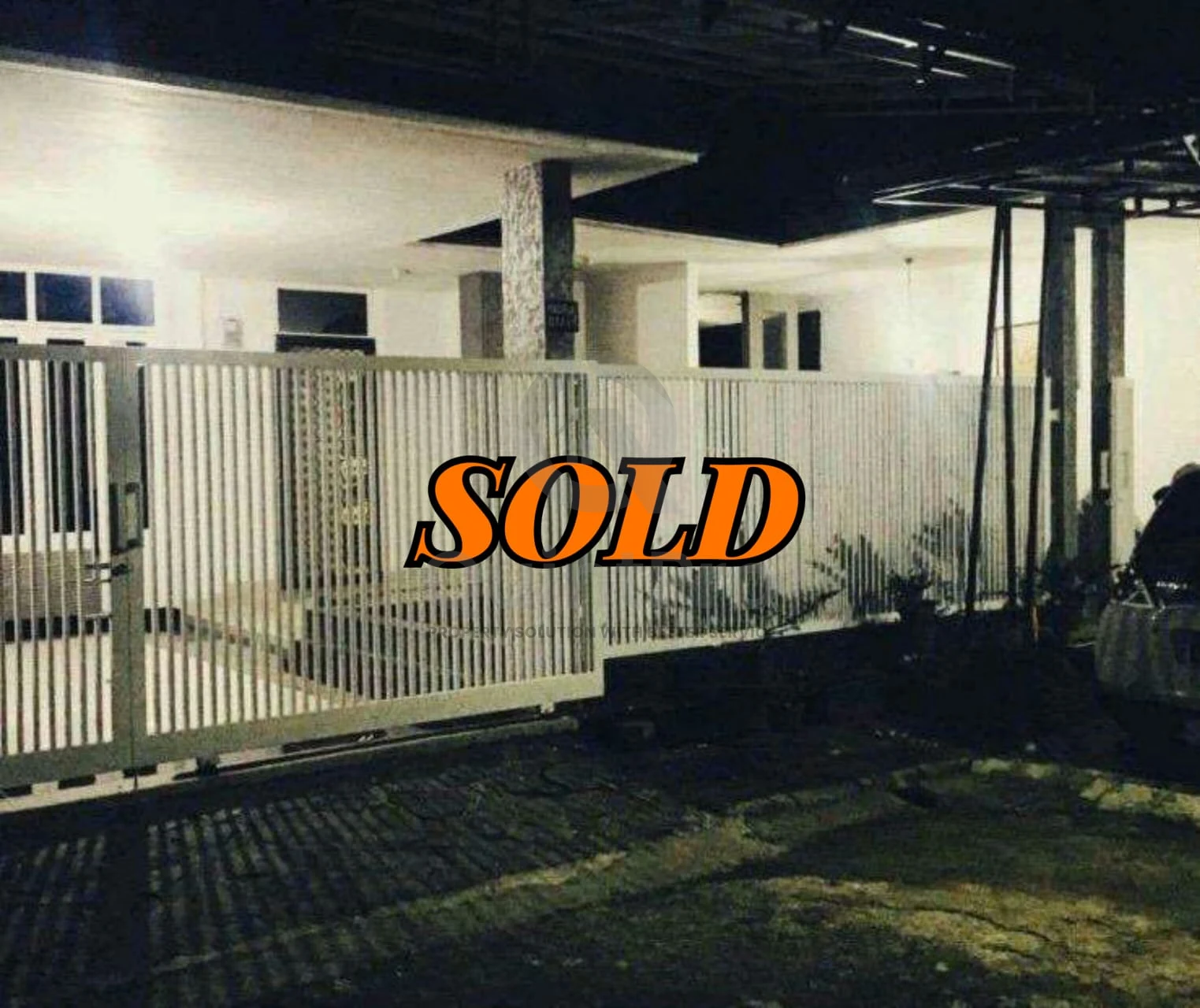 Rumah 3+1KT 170m² di Barleria Sumarecon Gading Serpong SHM